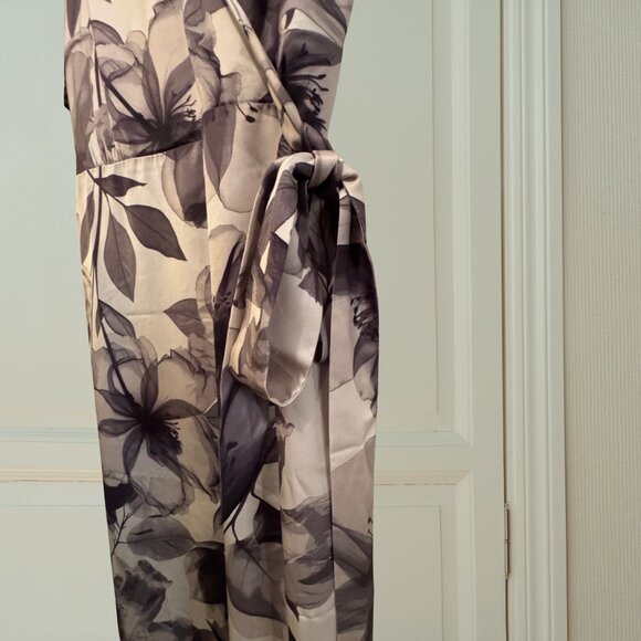 NWOT Jennie Garth x QVC Floral Wrap Dress (M) | Elegant, Flowy & Feminine! - Picture 3 of 4